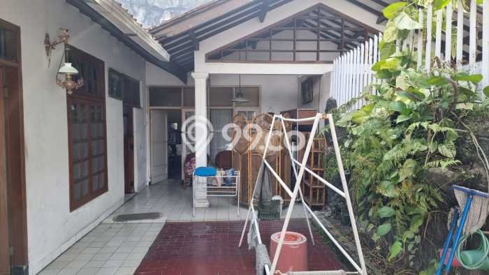 Rumah Idaman Keluarga! Rumah 2 Lantai di Cidadap, Bandung, Luas 787m2m² LB 500m2m² Rumah Idaman Keluarga! Rumah 2 Lantai di Cidadap, Bandung, Luas 787m2m² LB 500m2m²