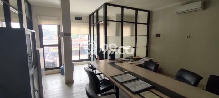 Untuk Dijual! Ruko di Bintaro Tangerang Selatan LT 108m2 / LB 316m2 Kawasan Strategis Untuk Dijual! Ruko di Bintaro Tangerang Selatan LT 108m2 / LB 316m2 Kawasan Strategis