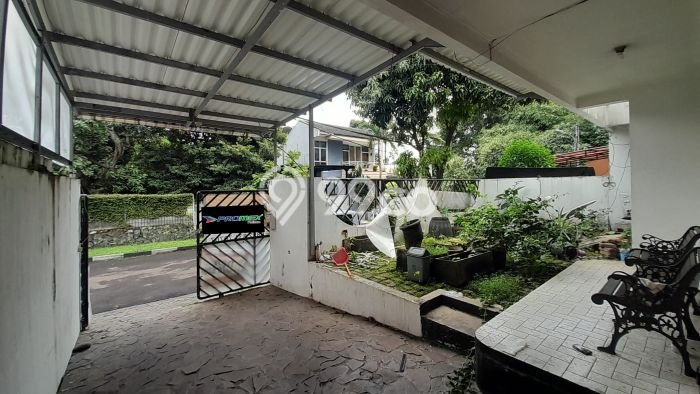 Ready to Use! Luxury House LT 250m2 Desain Elegan di Bintaro Ready to Use! Luxury House LT 250m2 Desain Elegan di Bintaro