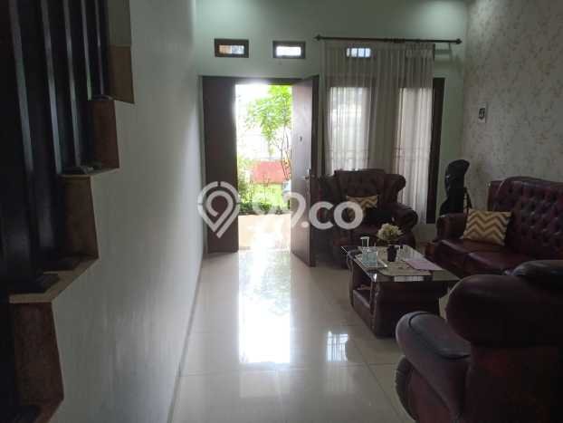 Ready to Use! Premium House LT 300m2 Desain Elegan di Cibubur Ready to Use! Premium House LT 300m2 Desain Elegan di Cibubur