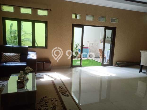 Ready to Use! Premium House LT 300m2 Desain Elegan di Cibubur Ready to Use! Premium House LT 300m2 Desain Elegan di Cibubur