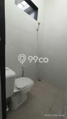 Disewakan! Rumah 3 Kamar Tidur &
2 Kamar Mandi di Kota Wisata, Jakarta Timur Disewakan! Rumah 3 Kamar Tidur &
2 Kamar Mandi di Kota Wisata, Jakarta Timur