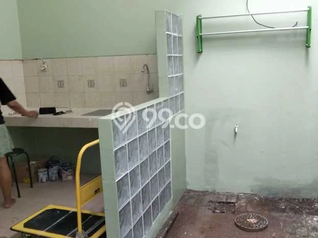 Rumah sewa siap huni 2 KT di Kota Wisata, Jakarta Timur Rumah sewa siap huni 2 KT di Kota Wisata, Jakarta Timur