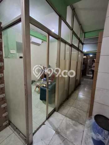 Ruko Dijual di Jakarta Barat LT 112m2 & LB 500m2 Lokasi Terbaik! Ruko Dijual di Jakarta Barat LT 112m2 & LB 500m2 Lokasi Terbaik!