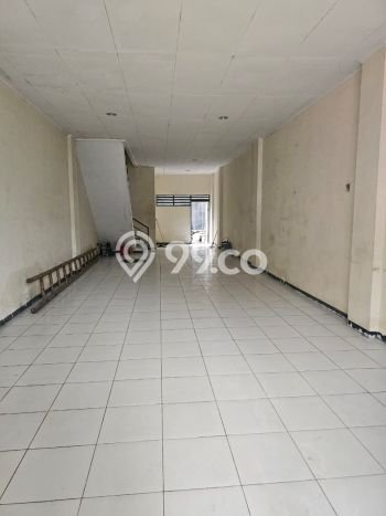 Ruko Dijual di Jakarta Barat LT 79m2 & LB 216m2 Lokasi Terbaik! Ruko Dijual di Jakarta Barat LT 79m2 & LB 216m2 Lokasi Terbaik!