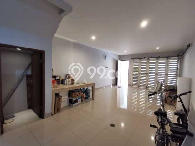 Rumah Luxury Modern Siap Huni di Pluit Jakarta Utara Rumah Luxury Modern Siap Huni di Pluit Jakarta Utara