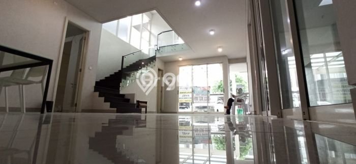 Dijual Rumah Elit Exclusive di Lakarsantri, Surabaya Dijual Rumah Elit Exclusive di Lakarsantri, Surabaya