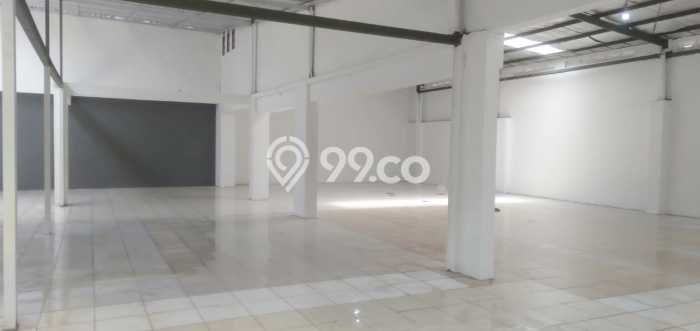 Disewakan Gudang di Kawasan Ramai Holis Cigondewah Luas 367m2 Disewakan Gudang di Kawasan Ramai Holis Cigondewah Luas 367m2