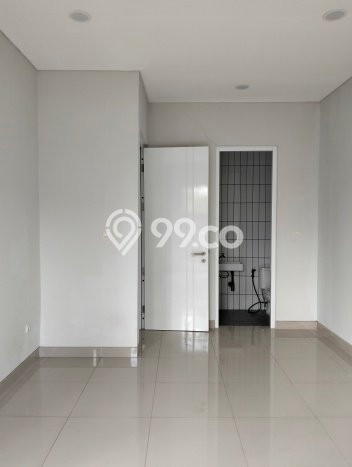 Rumah Terawat area Taman Holis Indah, Bandung, Luas Tanah 135m2m², LB 160m2m² Rumah Terawat area Taman Holis Indah, Bandung, Luas Tanah 135m2m², LB 160m2m²