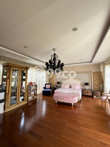 Rumah Elit Modern Siap Huni di Kota Baru Parahyangan Bandung Rumah Elit Modern Siap Huni di Kota Baru Parahyangan Bandung