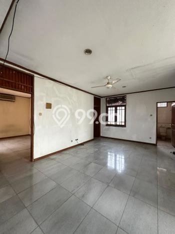 Rumah Elit Akses Strategis di Jakarta Selatan Unfurnished Rumah Elit Akses Strategis di Jakarta Selatan Unfurnished