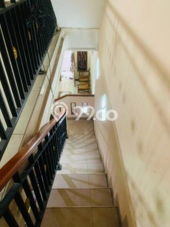 Rumah Modern Cantik 8 Kamar Siap Huni di Jatinangor Rumah Modern Cantik 8 Kamar Siap Huni di Jatinangor
