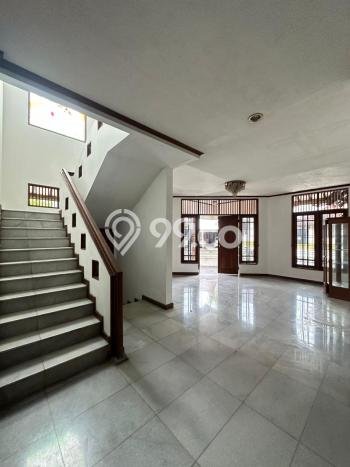 Rumah Elit Akses Strategis di Jakarta Selatan Unfurnished Rumah Elit Akses Strategis di Jakarta Selatan Unfurnished