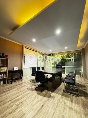 Rumah Mewah Siap Huni LT 1165m2 di Kebayoran Baru, Jakarta Selatan Rumah Mewah Siap Huni LT 1165m2 di Kebayoran Baru, Jakarta Selatan