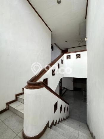 Rumah Elit Akses Strategis di Jakarta Selatan Unfurnished Rumah Elit Akses Strategis di Jakarta Selatan Unfurnished