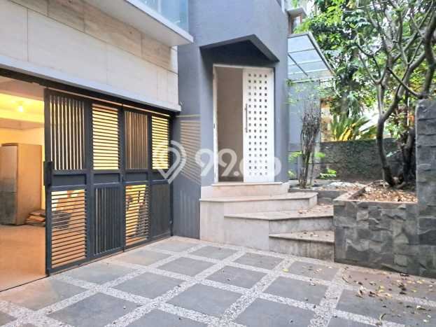 Hunian Elit LB 375m2 Siap Pakai Desain Elegan di Cipete, Jakarta Selatan Hunian Elit LB 375m2 Siap Pakai Desain Elegan di Cipete, Jakarta Selatan