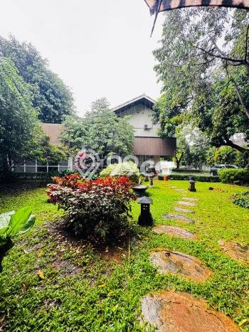 Rumah Mewah Siap Huni LT 1165m2 di Kebayoran Baru, Jakarta Selatan Rumah Mewah Siap Huni LT 1165m2 di Kebayoran Baru, Jakarta Selatan