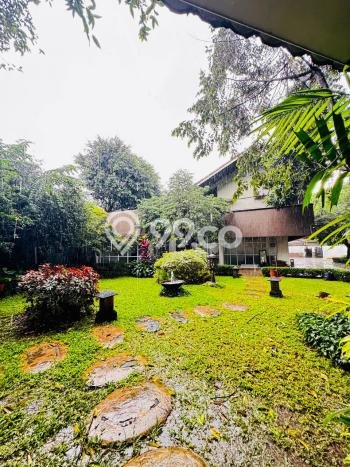 Rumah Mewah Siap Huni LT 1165m2 di Kebayoran Baru, Jakarta Selatan Rumah Mewah Siap Huni LT 1165m2 di Kebayoran Baru, Jakarta Selatan