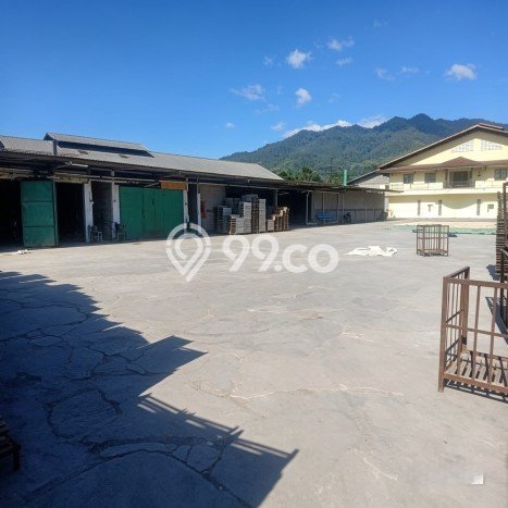 Area Ramai! Pabrik Dijual di Pamulihan untuk Bisnis Luas Bangunan 6952m2 Area Ramai! Pabrik Dijual di Pamulihan untuk Bisnis Luas Bangunan 6952m2