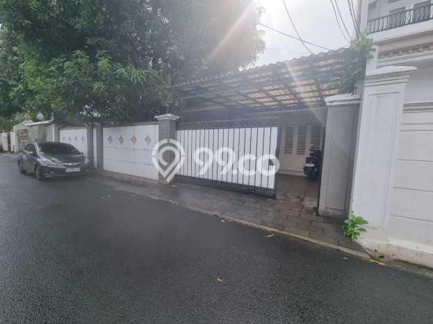 Rumah Elit Akses Mudah di Jakarta Selatan Semi Furnished Rumah Elit Akses Mudah di Jakarta Selatan Semi Furnished
