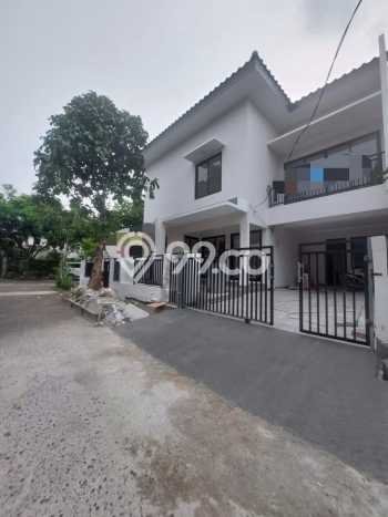 Jual Rumah Luas Elegan Dengan View Eksklusif di Bintaro, Tangerang Selatan Jual Rumah Luas Elegan Dengan View Eksklusif di Bintaro, Tangerang Selatan