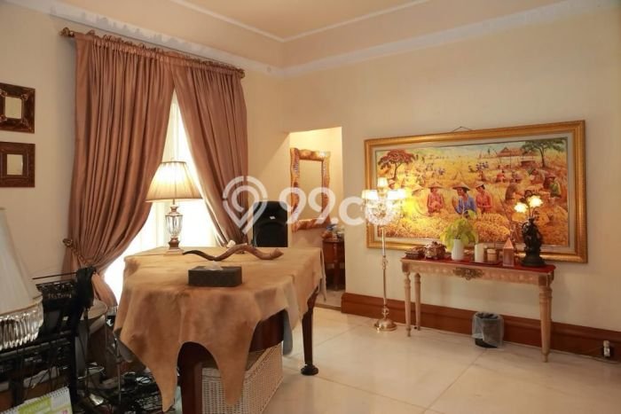 Hunian Mewah Dijual LT 1100m2 di Menteng, Jakarta Pusat Hunian Mewah Dijual LT 1100m2 di Menteng, Jakarta Pusat