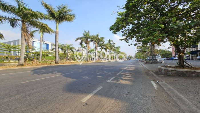 Dijual Tanah di Bekasi, Luas 3500m2 - Dijual Tanah di Bekasi, Luas 3500m2 -