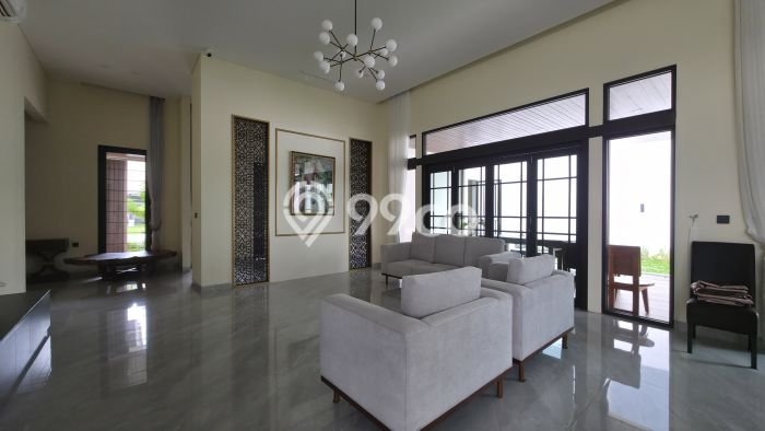 Rumah Mewah LB 300m2 Siap Pakai Desain Elegan di BSD, Tangerang Rumah Mewah LB 300m2 Siap Pakai Desain Elegan di BSD, Tangerang