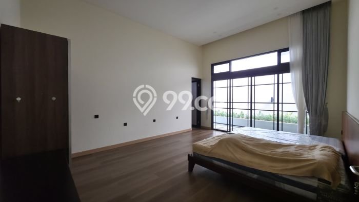 Rumah Mewah LB 300m2 Siap Pakai Desain Elegan di BSD, Tangerang Rumah Mewah LB 300m2 Siap Pakai Desain Elegan di BSD, Tangerang