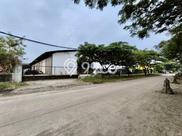 Unit Gudang Dijual di Jakarta Utara LT 4810m2 & LB 3576m2 Unit Gudang Dijual di Jakarta Utara LT 4810m2 & LB 3576m2