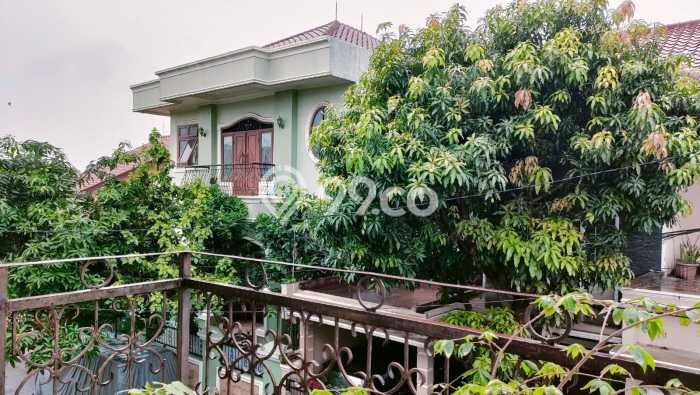 Siap Huni Rumah Mewah 4 Kamar di Duren Sawit Dekat ke Mana Saja Siap Huni Rumah Mewah 4 Kamar di Duren Sawit Dekat ke Mana Saja