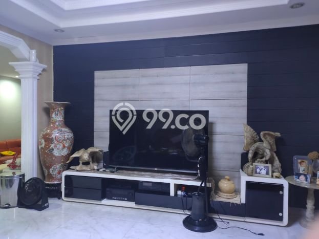Jual Rumah Luas Elegan Dengan View Cantik di Pulomas, Jakarta Timur Jual Rumah Luas Elegan Dengan View Cantik di Pulomas, Jakarta Timur