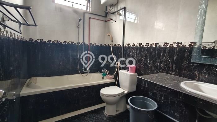 Ready to Use! Premium House LT 526m2 Desain Modern di Harapan Indah Ready to Use! Premium House LT 526m2 Desain Modern di Harapan Indah
