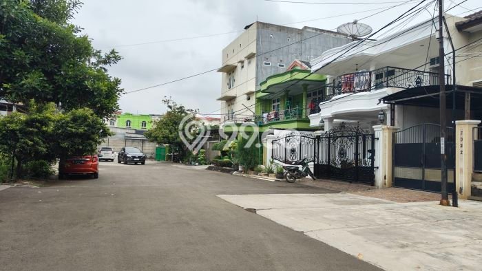 For Sale! Luxury House LT 200m2 Desain Elegan di Harapan Indah For Sale! Luxury House LT 200m2 Desain Elegan di Harapan Indah