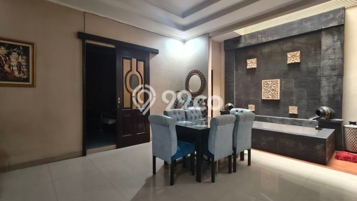 For Sale! Luxury House LT 200m2 Desain Elegan di Harapan Indah For Sale! Luxury House LT 200m2 Desain Elegan di Harapan Indah
