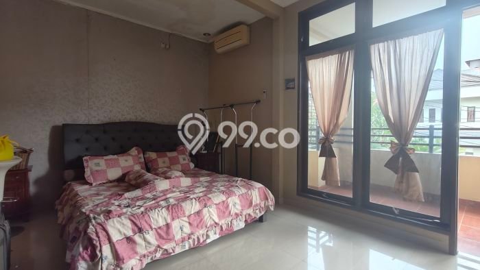 For Sale! Luxury House LT 200m2 Desain Elegan di Harapan Indah For Sale! Luxury House LT 200m2 Desain Elegan di Harapan Indah