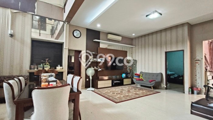 For Sale! Luxury House LT 273m2 Desain Modern di Pondok Bambu For Sale! Luxury House LT 273m2 Desain Modern di Pondok Bambu