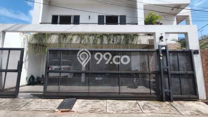 Rumah Mewah LB 470m2 Siap Pakai Desain Elegan di Jatibening, Bekasi Rumah Mewah LB 470m2 Siap Pakai Desain Elegan di Jatibening, Bekasi