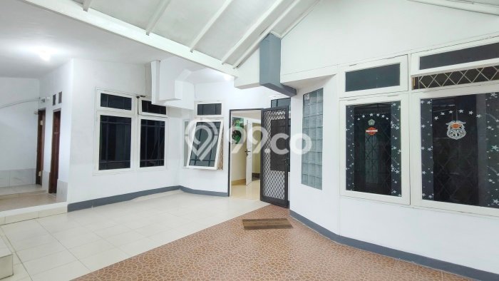 Rumah Strategis di Harapan Indah, Dekat Kawasan Komersial, Bekasi - LT 126m² Rumah Strategis di Harapan Indah, Dekat Kawasan Komersial, Bekasi - LT 126m²