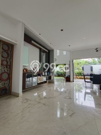 Rumah Mewah LB 800m2 Siap Huni Desain Elegan di BSD City, Tangerang Rumah Mewah LB 800m2 Siap Huni Desain Elegan di BSD City, Tangerang