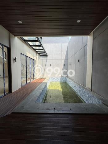 Hunian Eksklusif Siap Huni LT 375m2 di BSD, Tangerang Selatan Hunian Eksklusif Siap Huni LT 375m2 di BSD, Tangerang Selatan