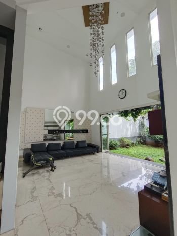 Rumah Mewah LB 800m2 Siap Huni Desain Elegan di BSD City, Tangerang Rumah Mewah LB 800m2 Siap Huni Desain Elegan di BSD City, Tangerang