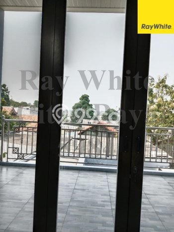 Rumah Modern Minimalis 5 Kamar Siap Huni di Cikupa Rumah Modern Minimalis 5 Kamar Siap Huni di Cikupa