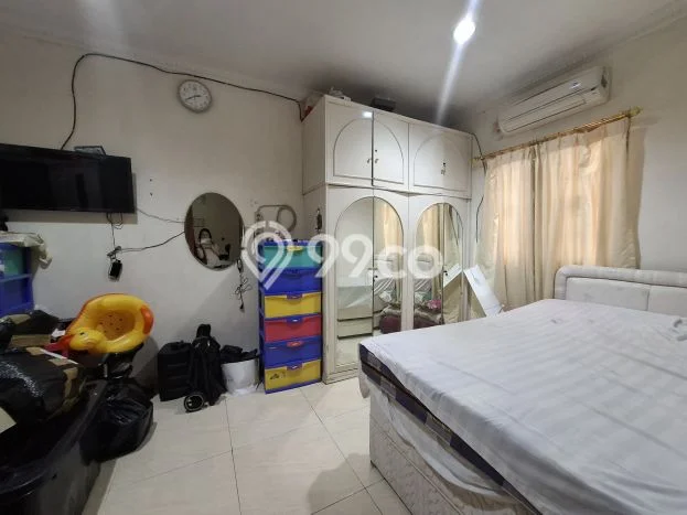 For Sale Rumah 5 Kamar Lokasi Strategis Nyaman dan Strategis di Kelapa Gading For Sale Rumah 5 Kamar Lokasi Strategis Nyaman dan Strategis di Kelapa Gading