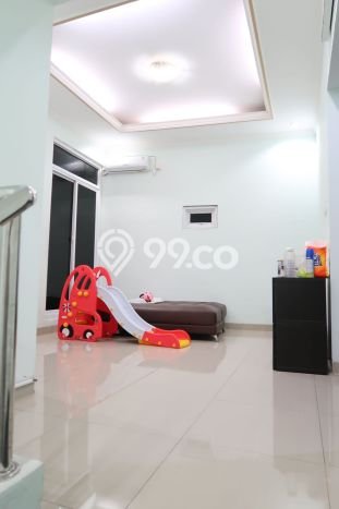 Rumah Strategis Minimalis Lb 104m2 di Kebon Jeruk, Jakarta Barat Rumah Strategis Minimalis Lb 104m2 di Kebon Jeruk, Jakarta Barat