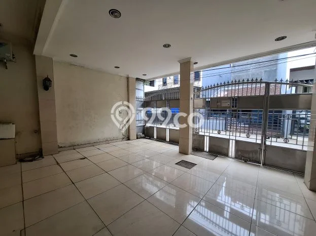 For Sale Rumah 5 Kamar Lokasi Strategis Nyaman dan Strategis di Kelapa Gading For Sale Rumah 5 Kamar Lokasi Strategis Nyaman dan Strategis di Kelapa Gading