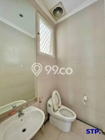 Disewakan! Rumah 3 Kamar Tidur &
4 Kamar Mandi di Pakuwon City, Surabaya Disewakan! Rumah 3 Kamar Tidur &
4 Kamar Mandi di Pakuwon City, Surabaya