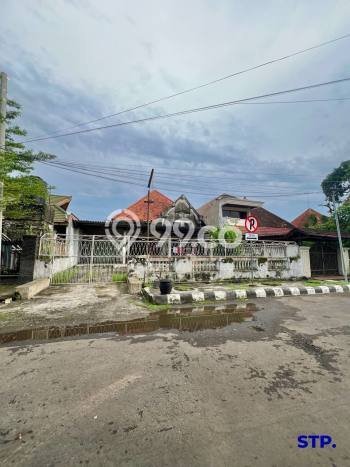 Komersial Bagus Dijual LB 300m2 Lokasi Strategis Surabaya Area Cocok untuk Bisnis Komersial Bagus Dijual LB 300m2 Lokasi Strategis Surabaya Area Cocok untuk Bisnis