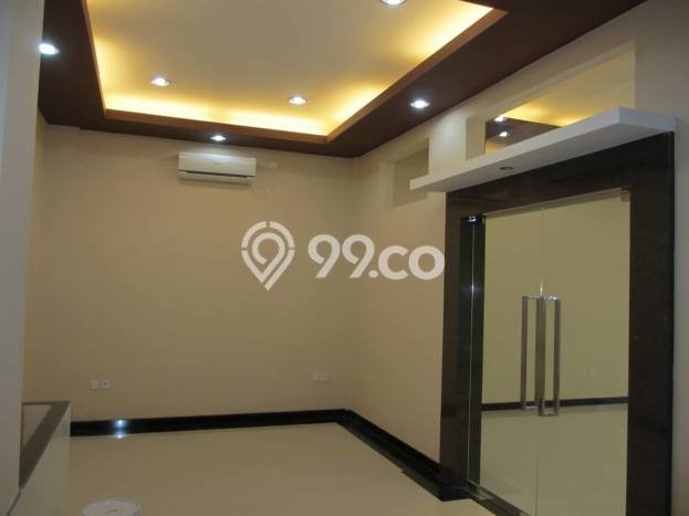 For Rent Ruko Kawasan Surabaya Kota, Luas 650m2m², Area Bisnis For Rent Ruko Kawasan Surabaya Kota, Luas 650m2m², Area Bisnis