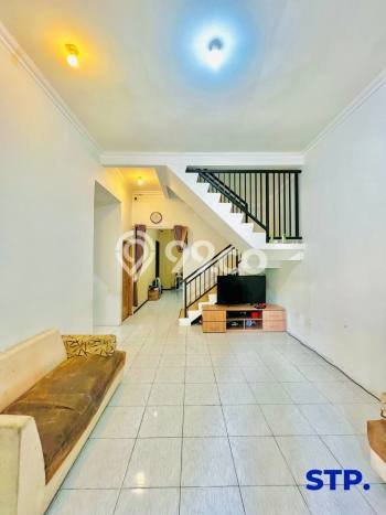 LOKASI PREMIUM! Rumah Strategis di Gedangan, Luas 105m² Bangunan 160m² LOKASI PREMIUM! Rumah Strategis di Gedangan, Luas 105m² Bangunan 160m²
